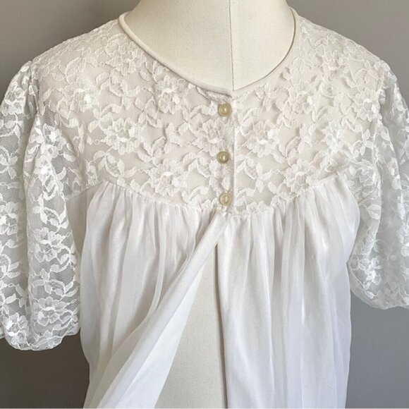 Vintage 60s White Double Layered Semi-Sheer Chiffon Robe Peignoir - M/L - Picture 5 of 12